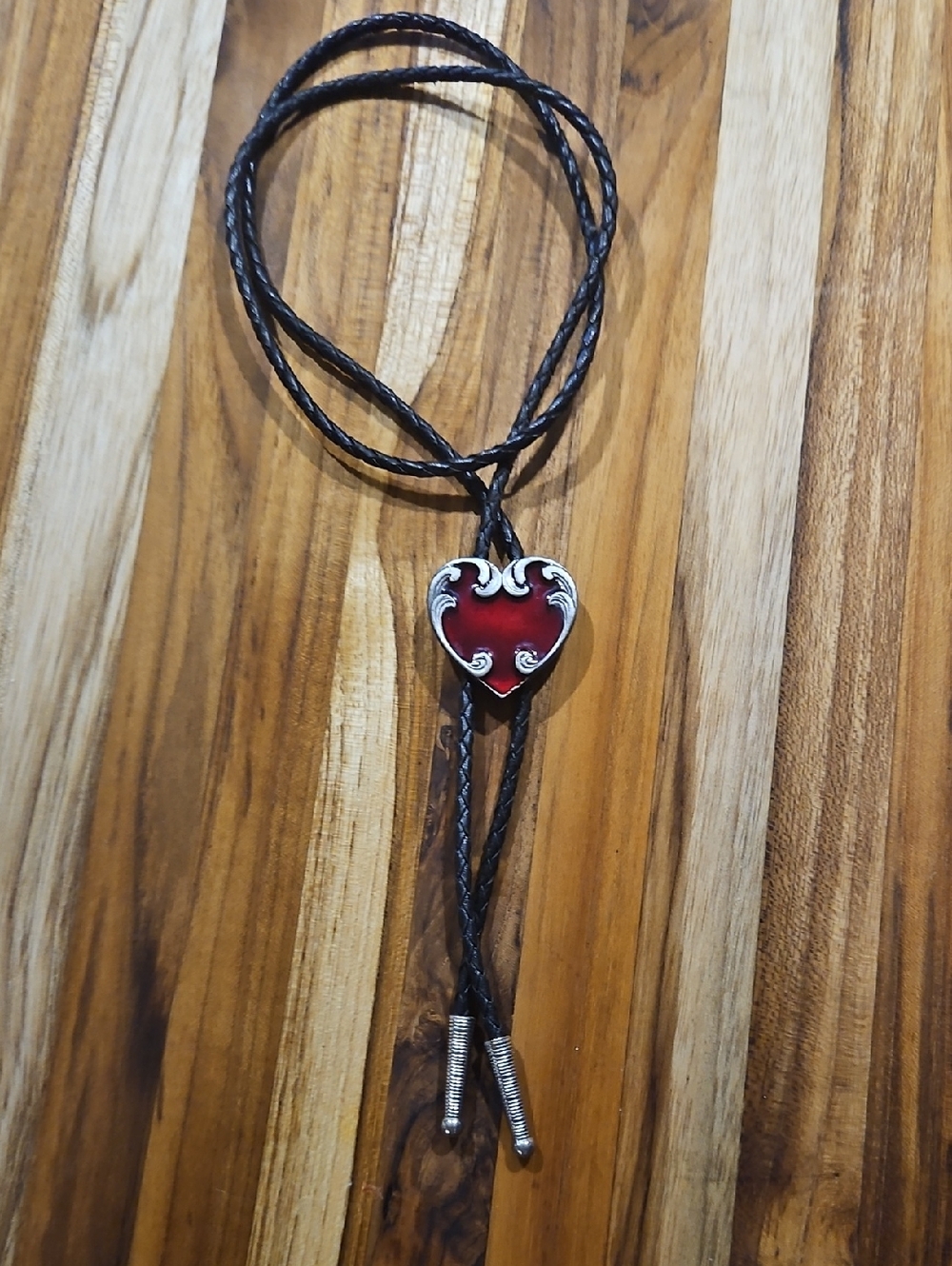 Vintage 1987 Siskiyou Black Bolo Tie with Red Enamel Heart Slide
